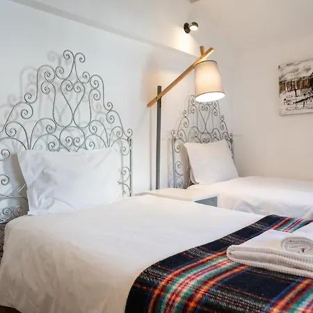Ribeira Loft Apartman *